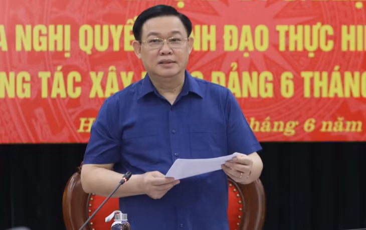 Bí thư Thành ủy, Bí thư Đảng ủy Bộ Tư lệnh Thủ đô Hà Nội Vương Đình Huệ
