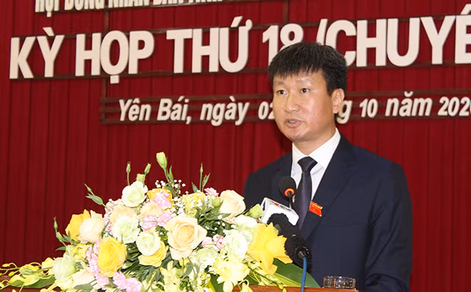 Ông Trần Huy Tuấn được HĐND tỉnh Yên Bái bầu giữ chức Chủ tịch UBND tỉnh Yên Bái nhiệm kỳ 2016 - 2021. Ảnh: Báo Yên Bái