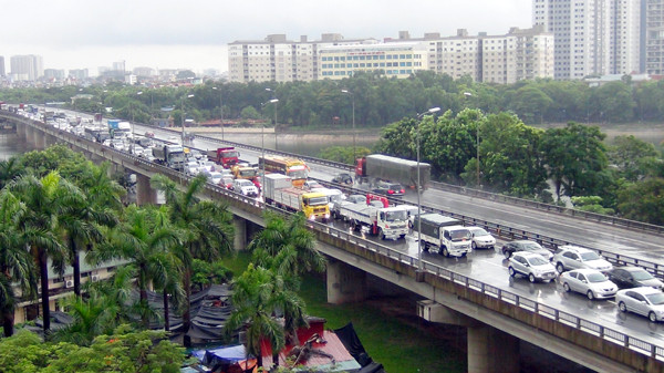 Hà Nội cần nguồn lực rất lớn để phát triển đồng bộ kết cấu hạ tầng giao thông