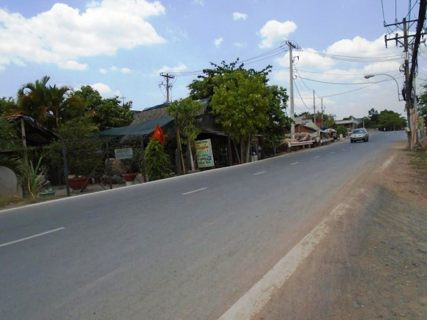 Đoạn đường 2 dì cháu bị đạp xuống ruộng