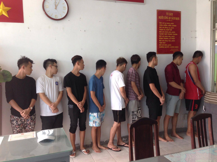 Các nghi can bị công an tạm giữ. Ảnh CA cung cấp