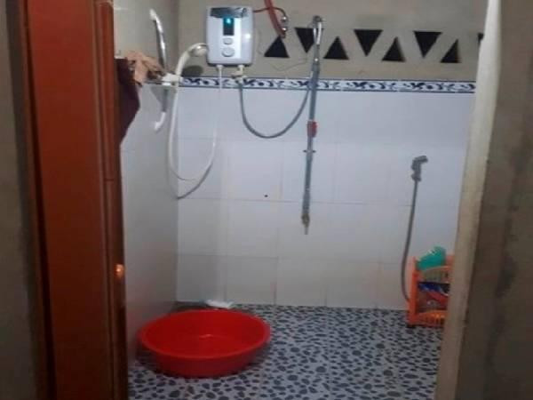 Nhà vệ sinh, nơi xảy ra vụ việc