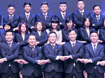 Shark Hưng cùng ban lãnh đạo Cenland