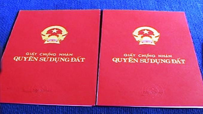 Công an đang điều tra hai sổ đỏ giả thì bà Hạnh bỏ nhiệm sở, rời khởi địa phương. Ảnh minh họa