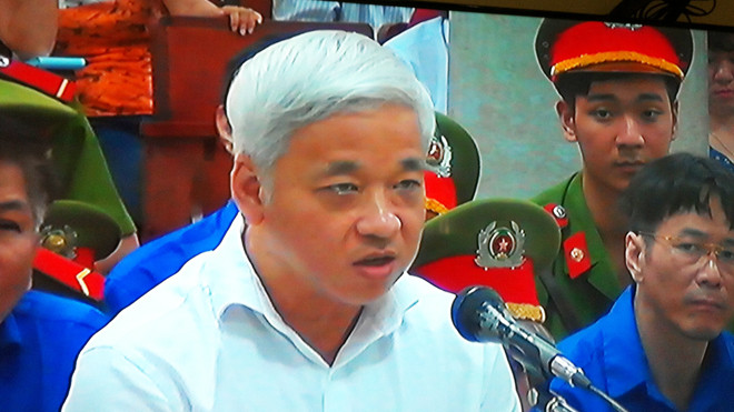 Bị cáo Kiên liên tục trích dẫn các văn bản luật, “phản pháo” HĐXX và đại diện các cơ quan liên quan