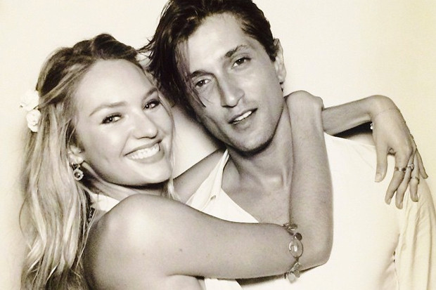 ‘Thiên thần nội y’ Candice Swanepoel quyết định đính hôn