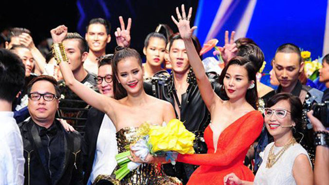 Hình ảnh đăng quang của Hương Ly.