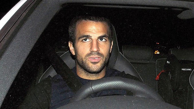 Fabregas đã có va chạm với một người lái xe buýt.