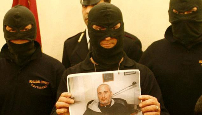 Các thành viên của Catturandi thường bịt mặt khi làm nhiệm vụ. Ảnh: Getty.