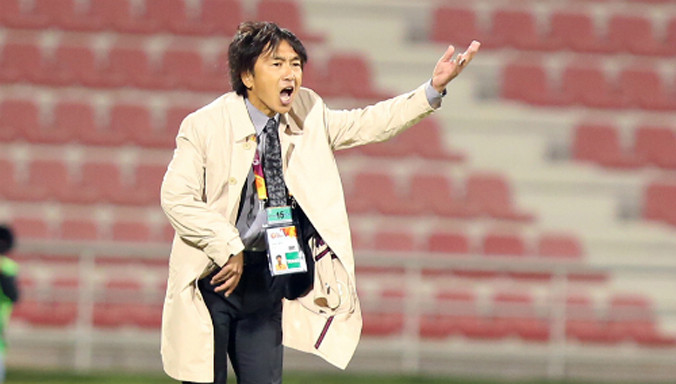 HLV Miura khen học trò chơi tốt dù U23 Việt Nam thua trận. Ảnh:Đức Đồng.