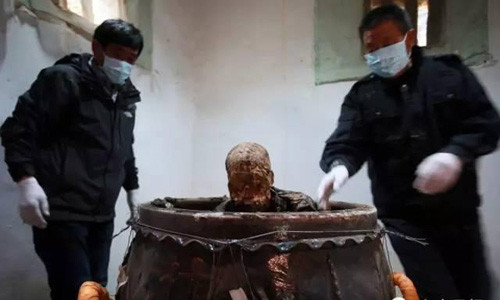 Thi thể lão hòa thượng không bị phân hủy sau hơn 3 năm "ngồi ang". Ảnh: Đông Nam buổi sáng.