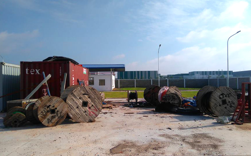 Vị trí 12 cuộn cáp điện trị giá hơn 1,3 tỷ đồng bị lấy trộm.