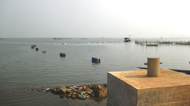 Khu vực âu thuyền thôn Đông Hải (xã Lộc Trì), nơi xảy ra cái chết thương tâm của hai học sinh tiểu học. ẢNH: H.C 