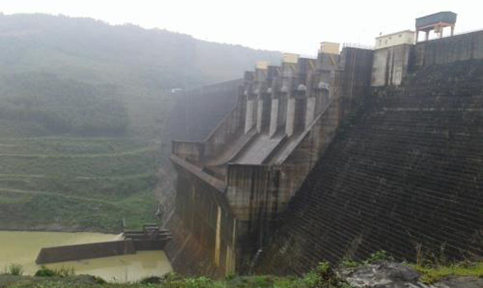 Đập Thủy điện Sông Tranh 2 lúc chưa xả tràn. Ảnh: Mai Phương.