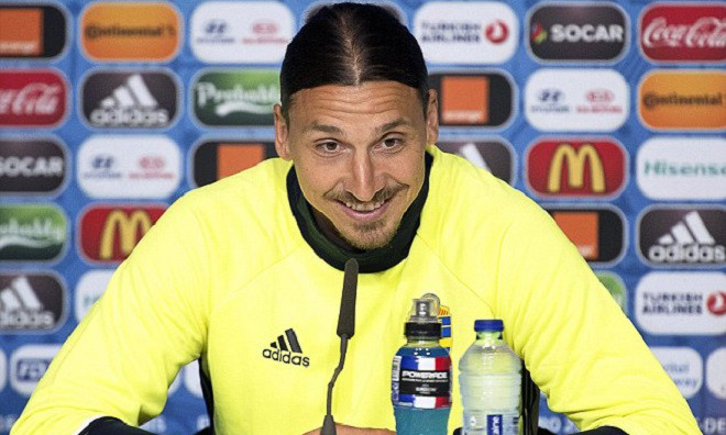 Ibrahimovic tán tụng bản thân là 'huyền thoại'