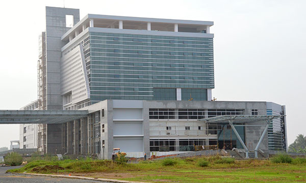 Công trình xây dựng Bệnh viện Đa khoa tỉnh Sóc Trăng - nơi xảy ra vụ tai nạn thương tâm.