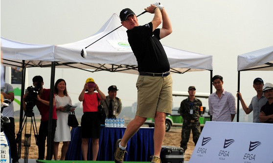 Huyền thoại Golf thế giới dạy chơi golf tại Khu đô thị Ecopark