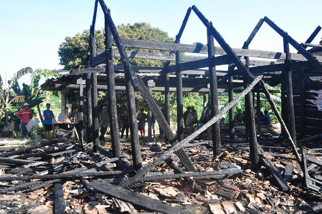 Căn nhà gỗ 3 gian của ông Minh.