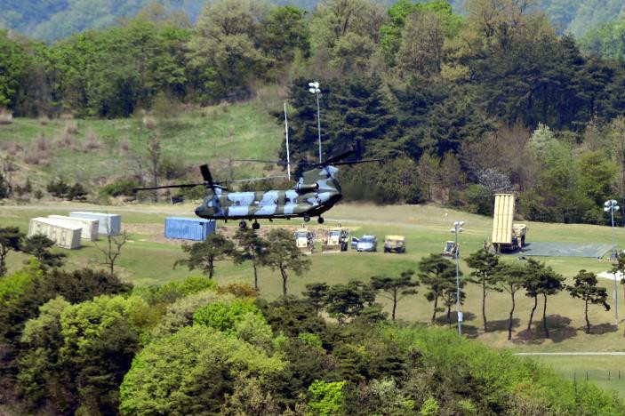 Quang cảnh khu vực triển khai THAAD tại Seonjgu vào ngày 26/4. Ảnh: Reuters