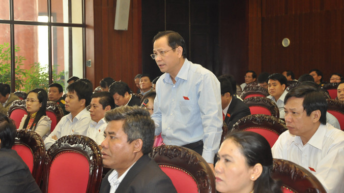 ĐB Lê Nam (Thanh Hóa) phát biểu tại một phiên thảo luận ở Hội trường. Ảnh: Như Ý.