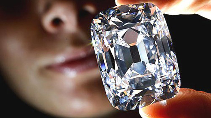 Một điều nghịch lý là hầu hết các quốc gia sở hữu những mỏ khai thác kim cương lớn nhất thế giới lại là những nước nghèo. Ảnh: AP.