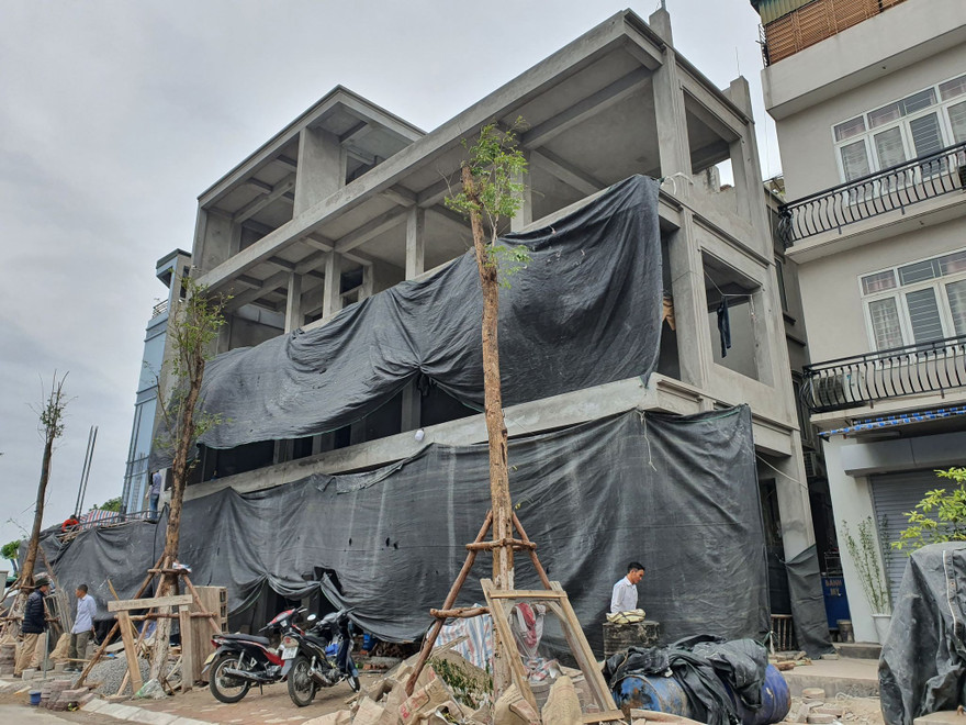 Cận cảnh loạt công trình đang 'bóp méo' quy hoạch Hà Nội