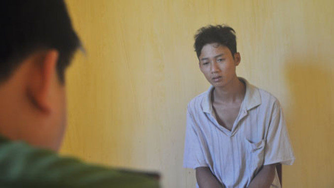 Đối tượng Bình tại cơ quan Công an.