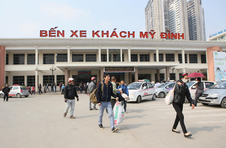 Bến xe, xe khách liên tỉnh Hà Nội được hoạt động trở lại từ hôm nay. Ảnh: Trọng Đảng.