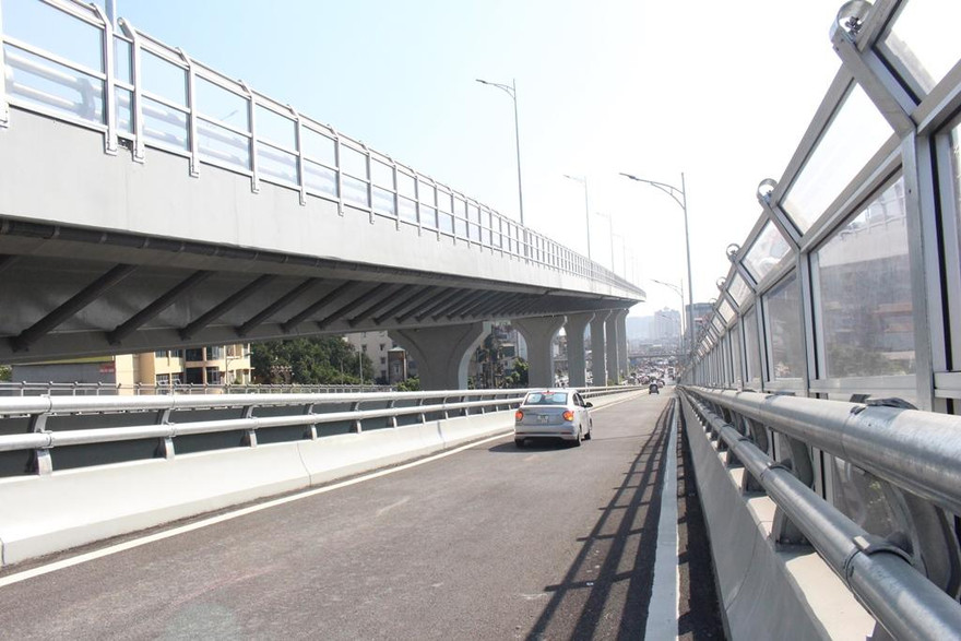 Hình thức đường cao tốc Vành đai 4 được xây dựng như cầu cạn Vành đai nội đô. Ảnh: Trọng Đảng.