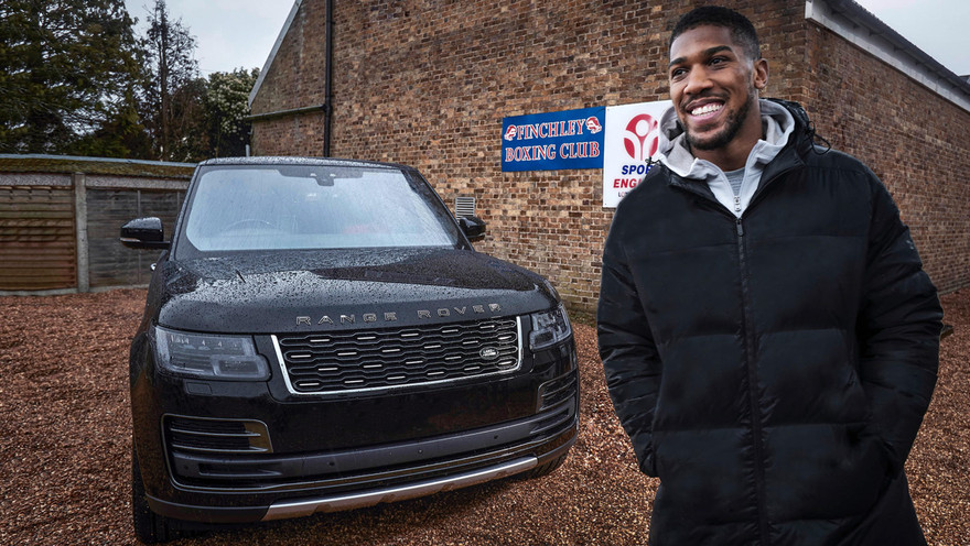 Chiếc Range Rover SVAutobiography được thiết kế riêng cho Anthony Joshua