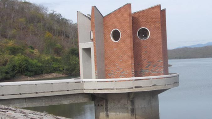 Nơi Long siết cổ bé gái sau khi thực hiện hành vi đồi bại. Ảnh: Hoàng Trường.