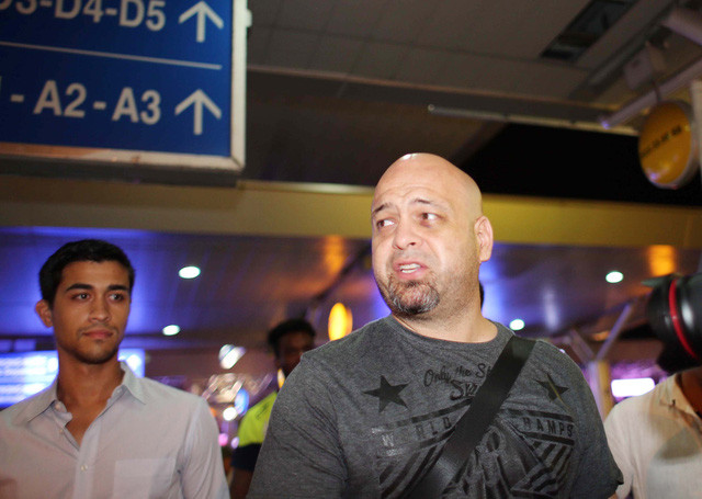 Cao thủ phái Vịnh Xuân Nam Anh Flores rời Việt Nam sau khoảng 1 tháng gây ồn ào.