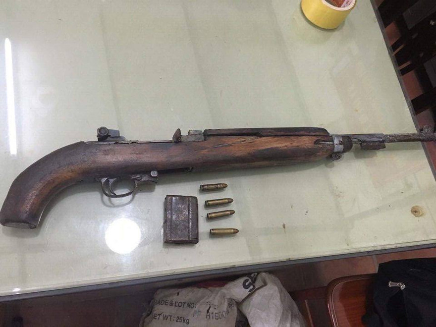 Ngày 25/8, xảy ra một vụ nổ súng tại trước cửa quán karaoke Đại Thế Giới (thị trấn Xuân Mai, huyện Chương Mỹ, TP Hà Nội) khiến nam thanh niên tên Kiều Hoàng Anh (SN 1990, trú tỉnh Hòa Bình) trúng đạn tử vong trên đường đi cấp cứu. (Ảnh công an cung cấp).