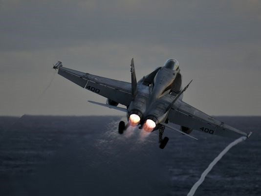 Một chiếc máy bay tiêm cường kích F/A-18C. Nguồn: MCSN.