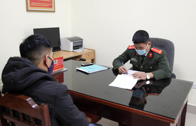 Nam thanh niên tung tin sai bị Công an tỉnh Thái Nguyên triệu tập, xử phạt. Ảnh: Công an cung cấp