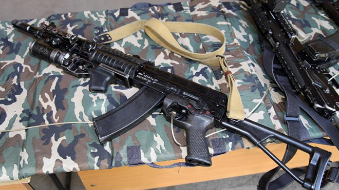 Cận cảnh vũ khí của đặc nhiệm OSN Saturn