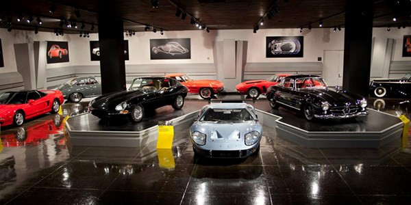 Lặng ngắm dàn siêu xe Jaguar trong ngày hội tụ