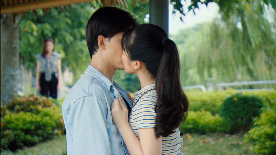 Tiểu tam thản nhiên thổ lộ tình cảm với chồng Thy (Thu Quỳnh)