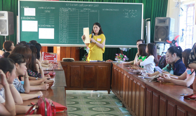 Ban chỉ đạo phổ biến quy chế cho các giám thị.