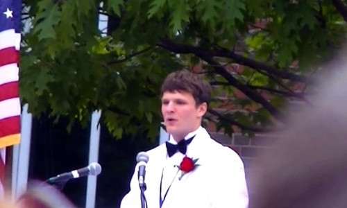 Diễn văn tốt nghiệp khiến bạn học xúc động của Warmbier