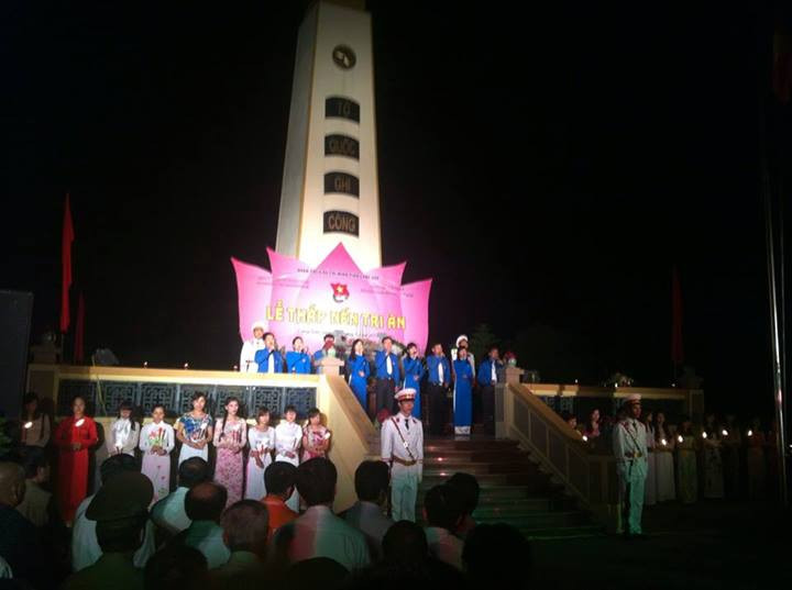 Tuổi trẻ Lạng Sơn tưởng nhớ các Anh hùng liệt sỹ ở biên giới.