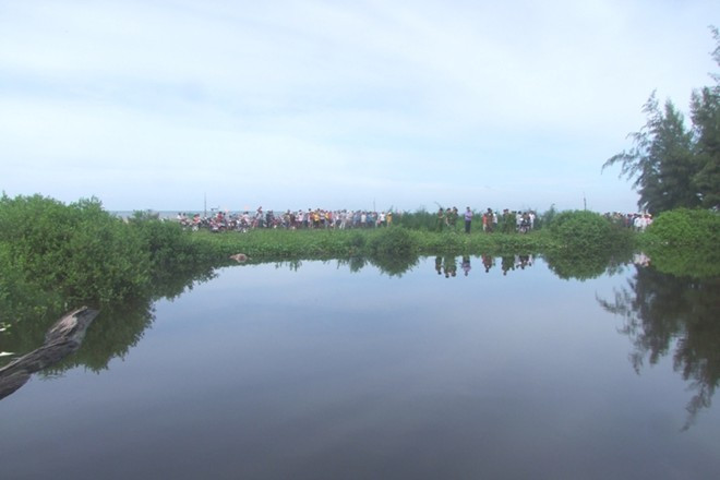 Hiện trường nơi phát hiện thi thể bé gái. 