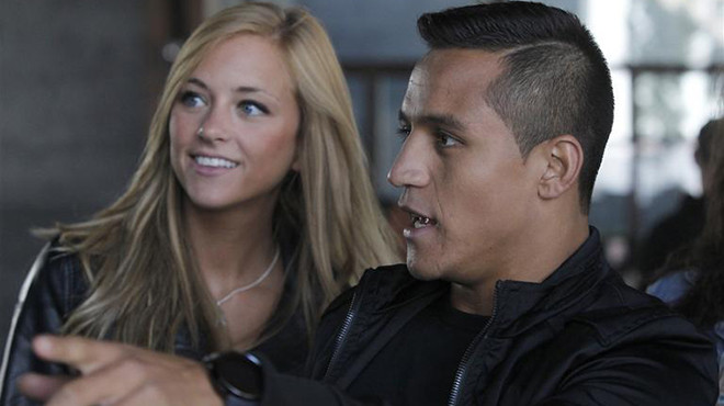 Alexis Sanchez giấu nhẹm Laia Grassi về chuyện “ăn vụng”