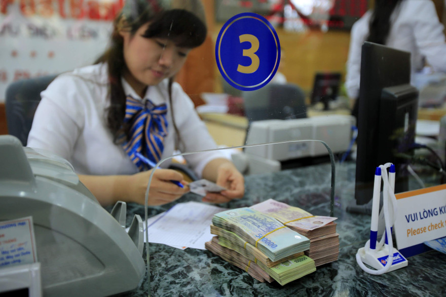 Thống đốc đề nghị các ngân hàng miền Trung giảm lãi suất