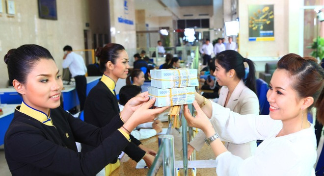 Ngân hàng đang tích cực hạ lãi suất vay theo chỉ đạo hỗ trợ nền kinh tế 