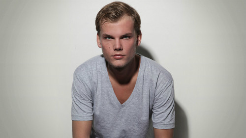 Năm ngoái, DJ, nhà sản xuất âm nhạc Avicii. 
