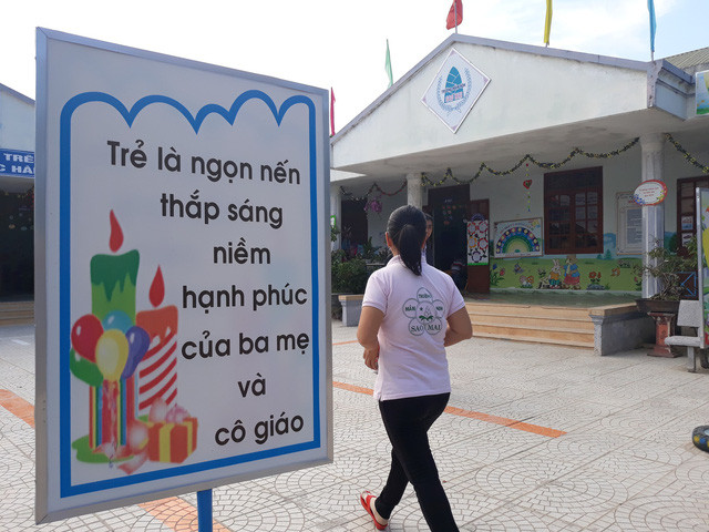 Hiệu trưởng trường Mầm non Sao Mai đã nói dối khi cho rằng trường mình không có ai sinh con thứ ba. 