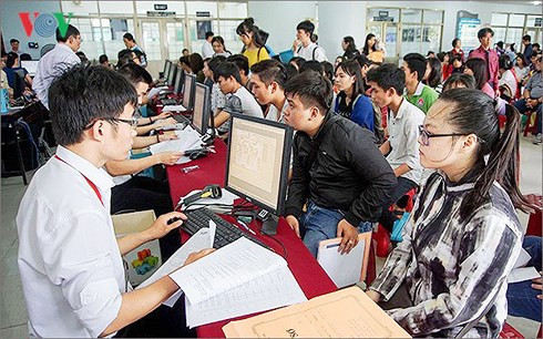 Thí sinh cần cân nhắc kỹ chọn tổ hợp, ngành nghề khi đăng ký xét tuyển vào các trường ĐH, CĐ (ảnh minh họa)