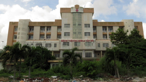 Bệnh viện đa khoa Tây Đô “trùm mền” nhiều năm qua. Ảnh:Cửu Long.