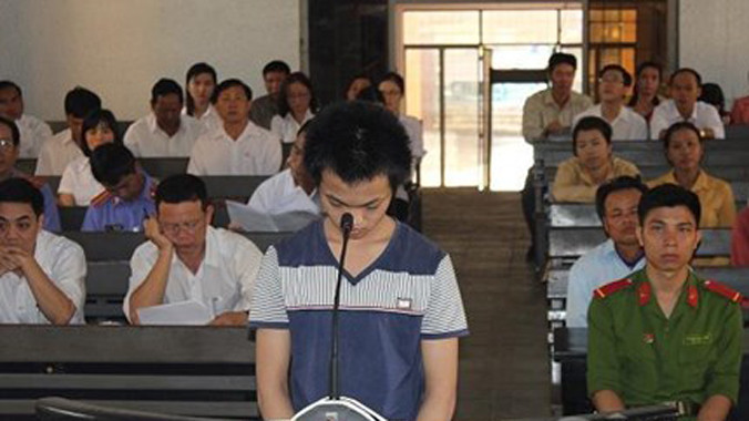 Bị cáo Phan Văn Đức tại phiên tòa. Ảnh: Hồng Quang